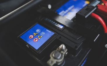 ¿Sabes cómo detectar que la batería de tu coche se agota?